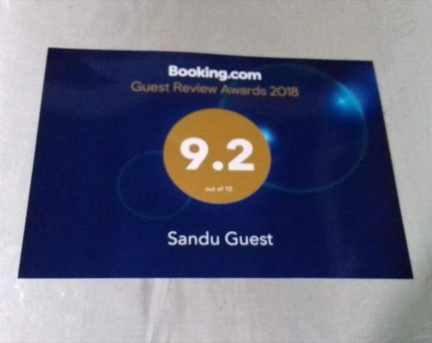 Sandu Guest Bed and Breakfast Mirissa Buitenkant foto